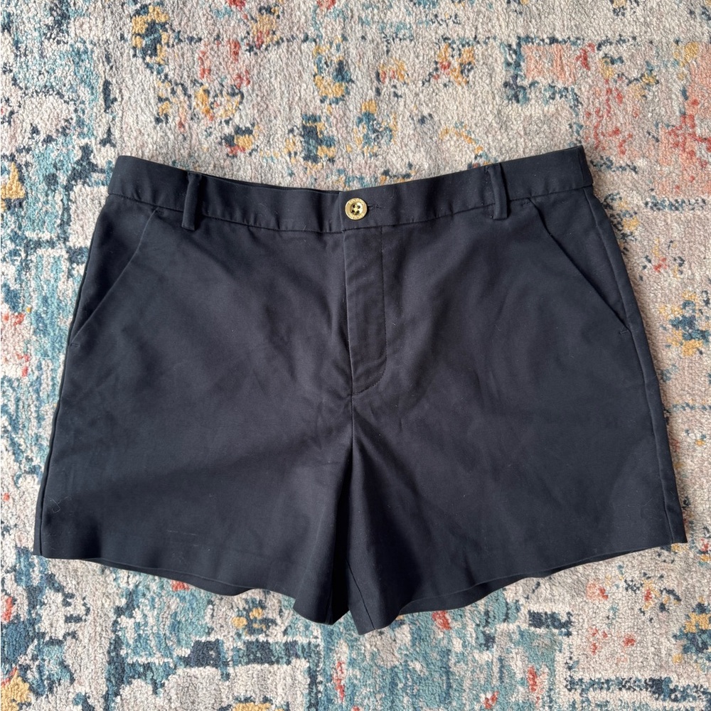 Lilly Pulitzer Black Callahan Shorts
Size 14